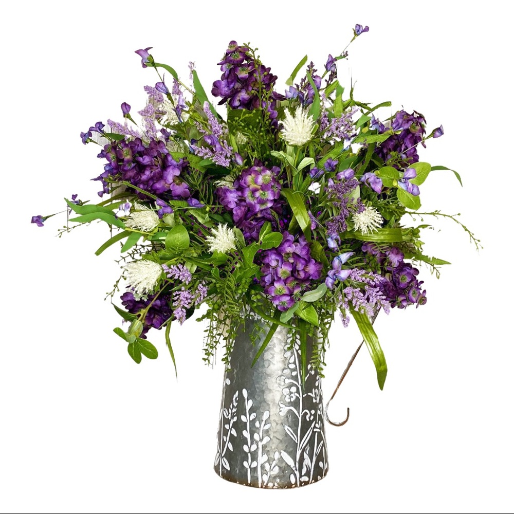 🌺SOLD🌺Flower Wall Arrangement, Farmhouse Metal Container